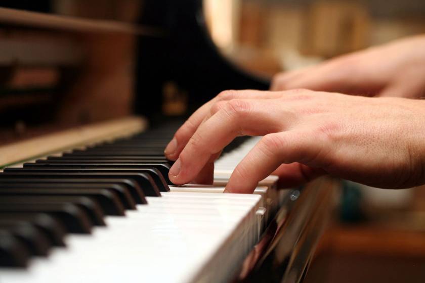 10 reasons to get your child music lessons